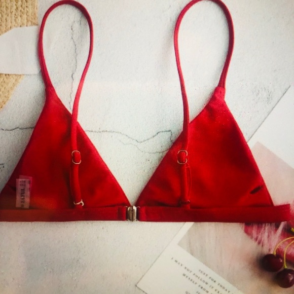 Red bikini top - Picture 2 of 2